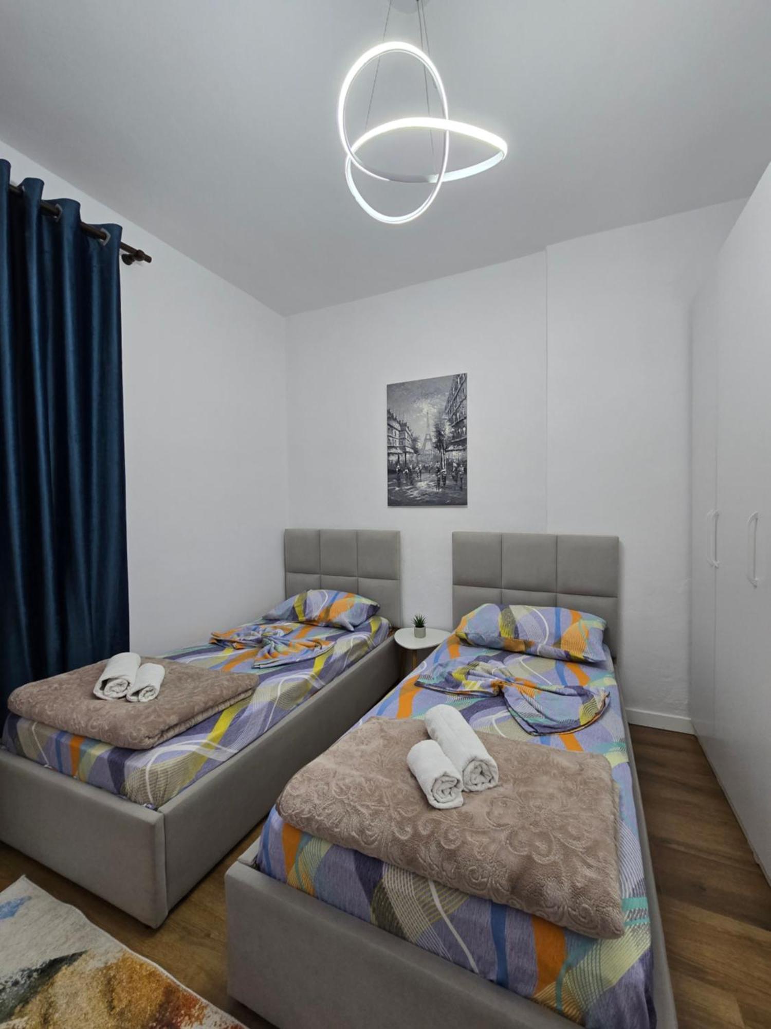 Ideal Home Shkodër エクステリア 写真