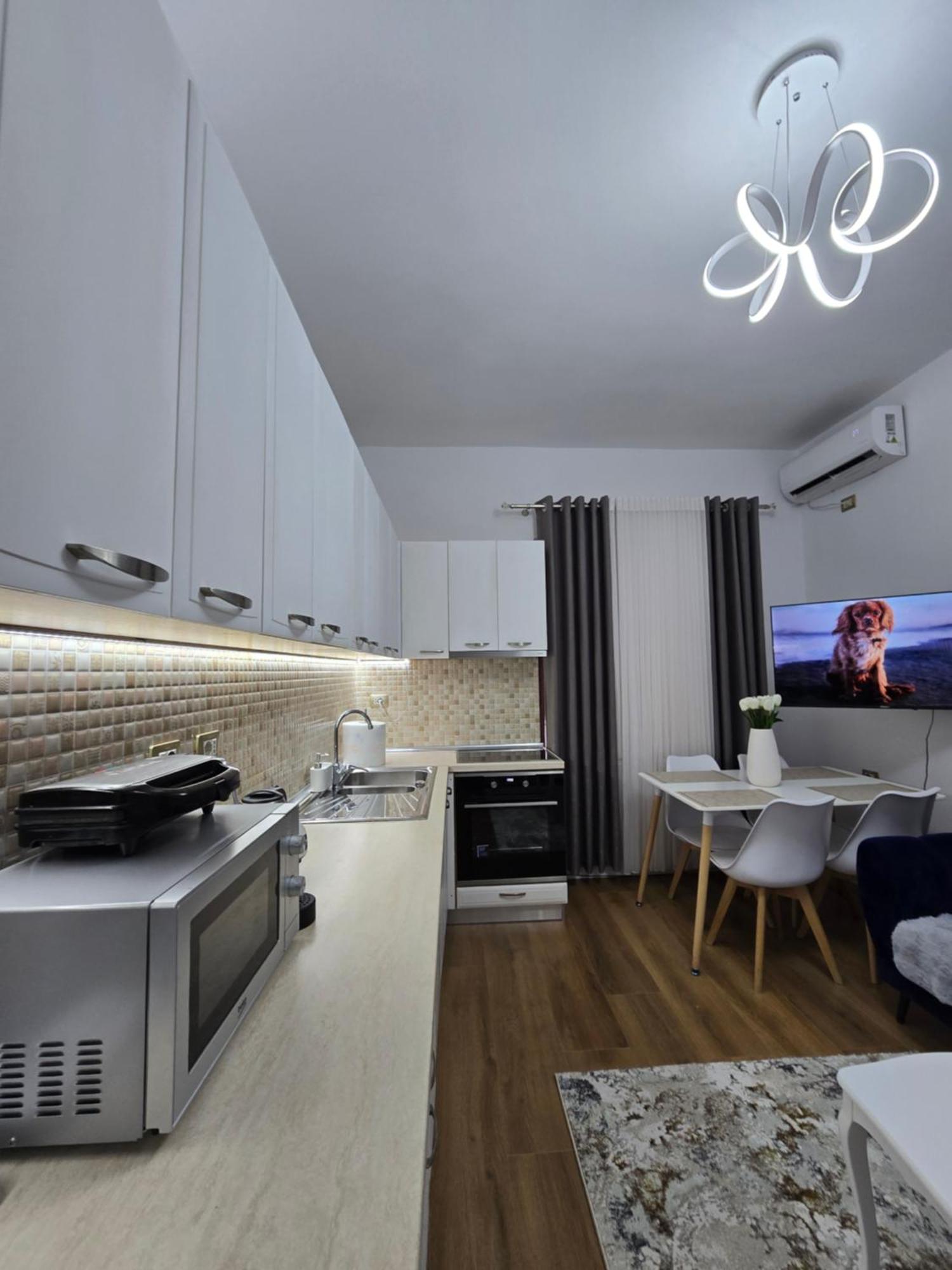 Ideal Home Shkodër エクステリア 写真