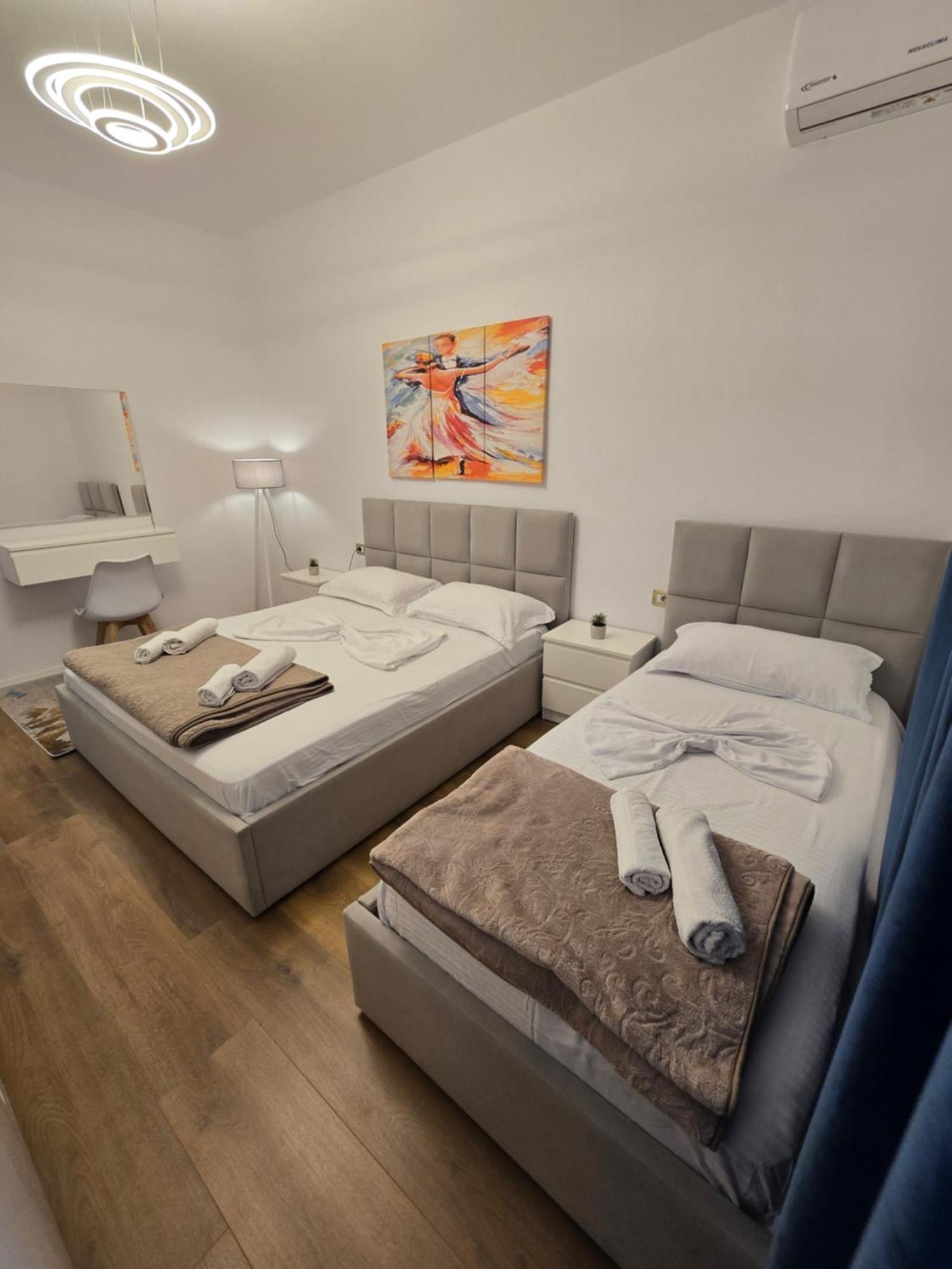 Ideal Home Shkodër エクステリア 写真