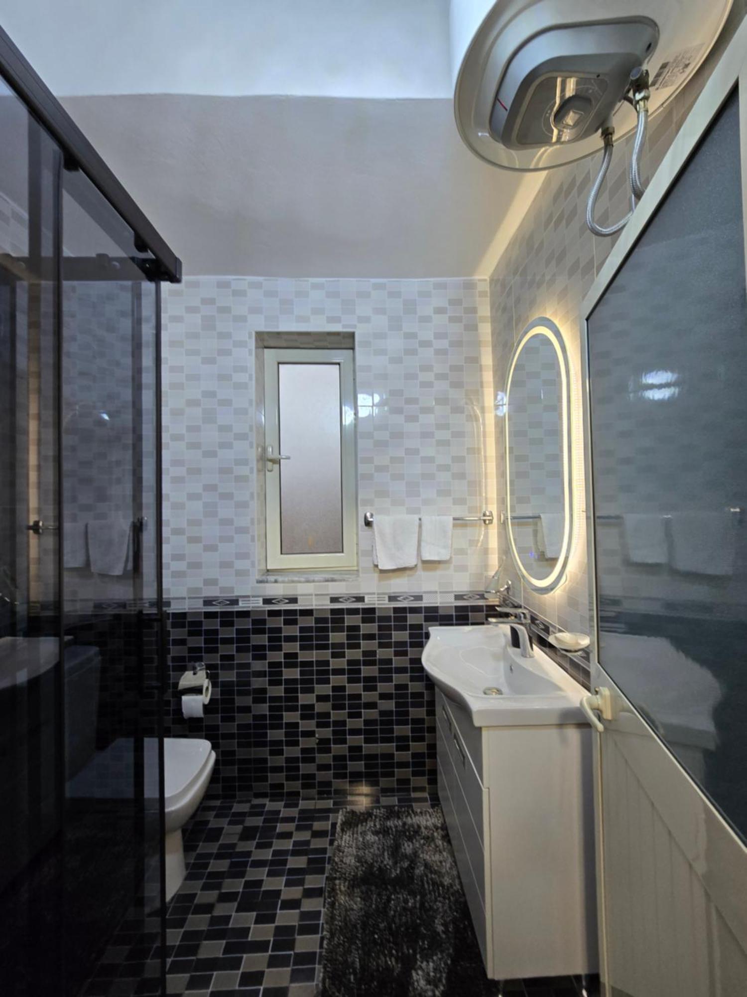 Ideal Home Shkodër エクステリア 写真